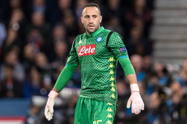 全网首发，足球纪录电影《决战梭鱼湾》明日12：00登陆爱奇艺（明日12：00，足球纪录电影《决战梭鱼湾》全网首发，上线爱奇艺）