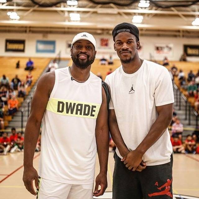 马卡：皇马计划引入一位投资者，出售5%至10%的股份给他（马卡：皇马考虑引入投资方，出让5%-10%股权）