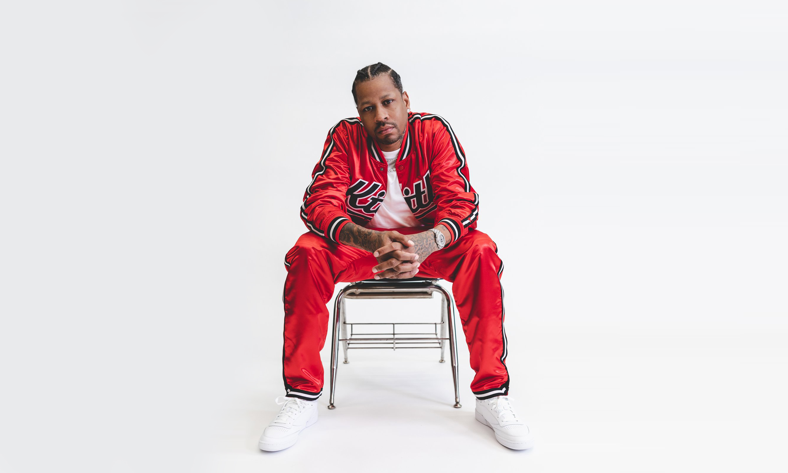 从替补到主力，他靠努力逆袭（他凭努力从替补跃升为主力）