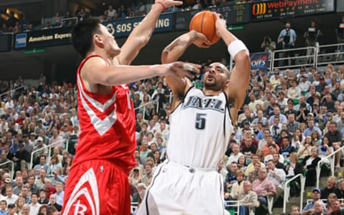 马卡：特尔施特根参加巴萨今日合练，有望复出入选欧冠大名单（马卡报：特尔施特根今日随巴萨合练，或复出进入欧冠名单）