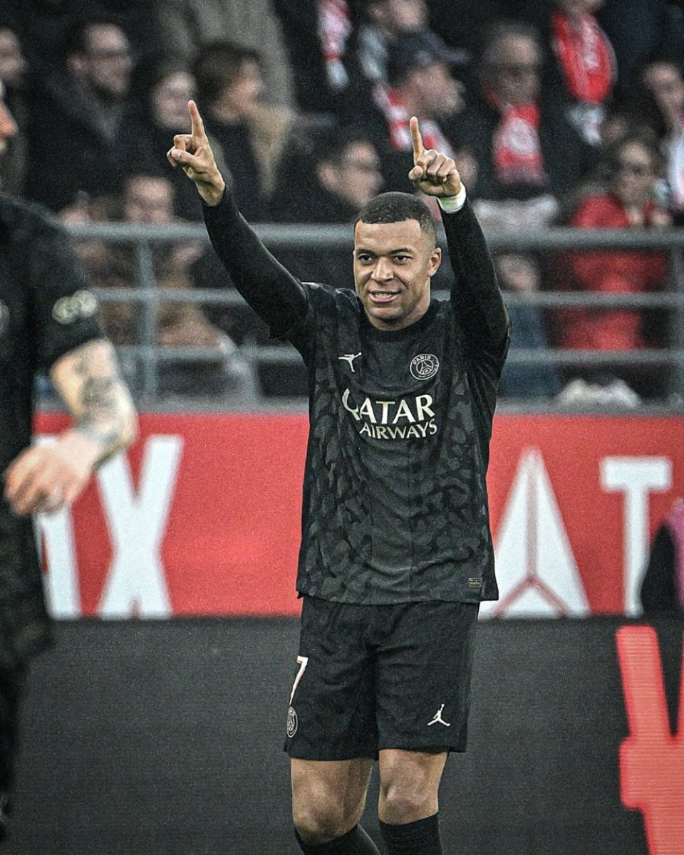 张伯霖：自己进几个球无所谓，只要球队能小组第一出线就行（张伯霖：不在乎进多少球，只求球队以小组第一出线）