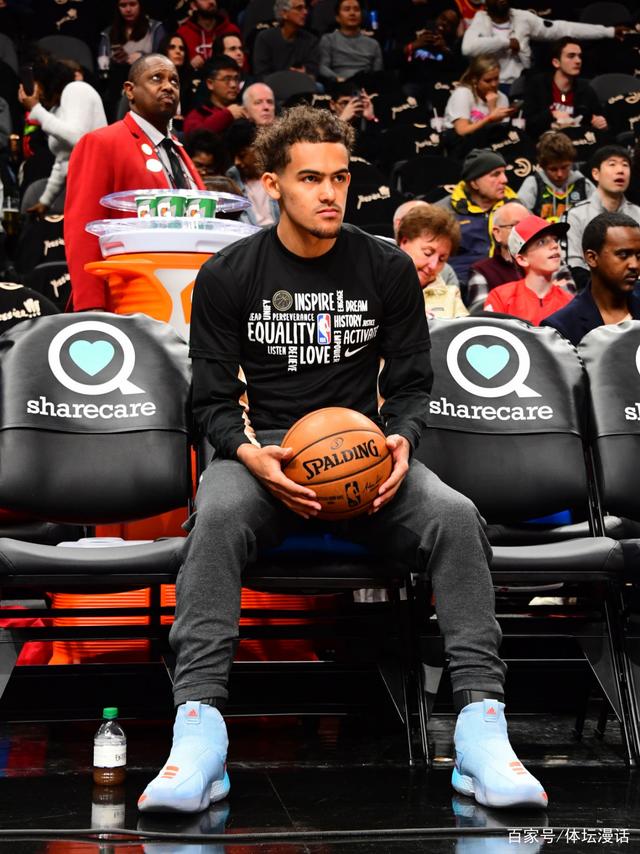 英媒：2019年欧冠决赛裸奔女郎，如今已成为一名飞行员（英媒：曾在2019欧冠决赛场裸奔的女子，如今已成飞行员）