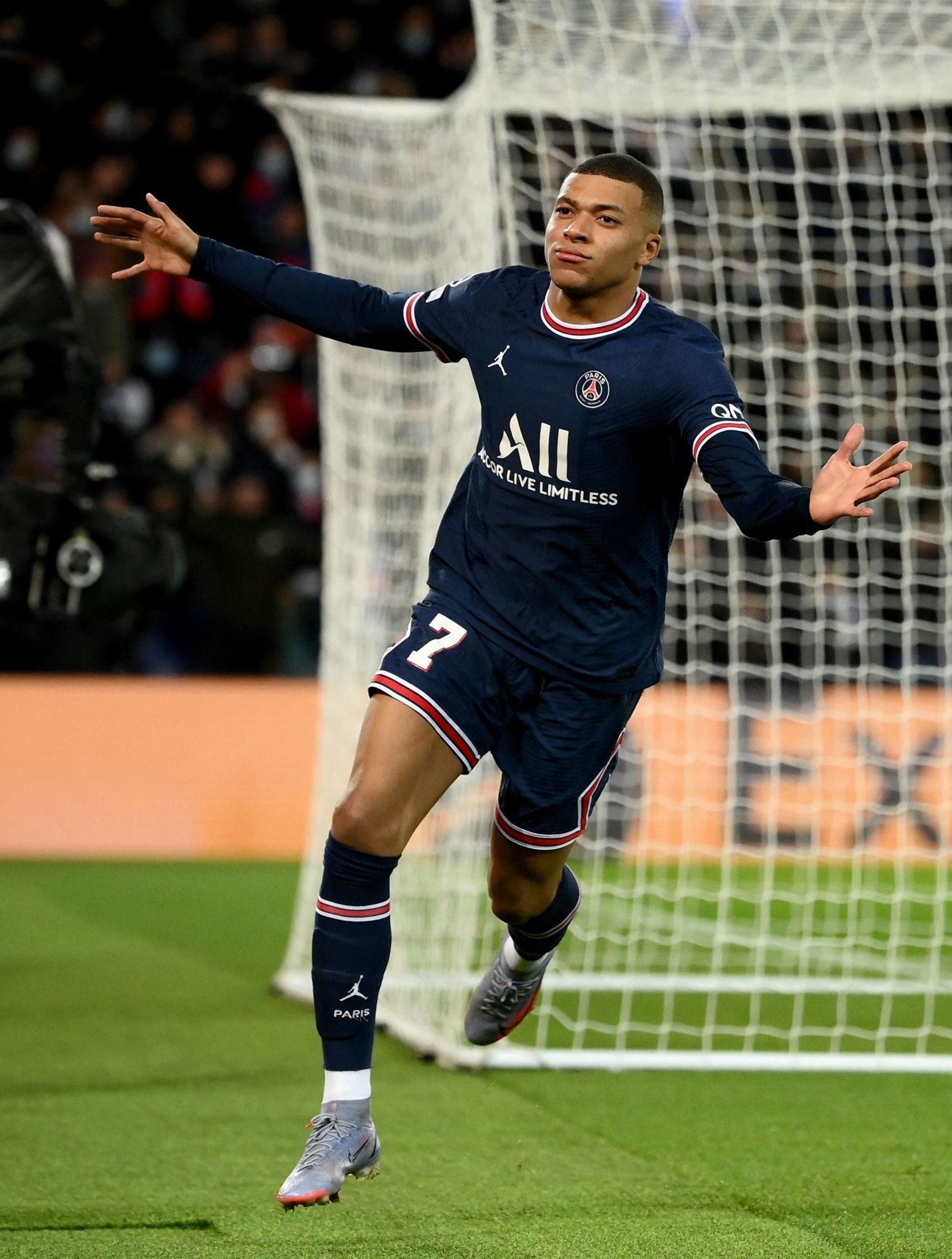 麦肯尼：赢球最重要，即便踢得不好；尤文必须恢复往日的辉煌（麦肯尼：即便发挥不佳，胜利仍放首位；尤文必须重振昔日辉煌）