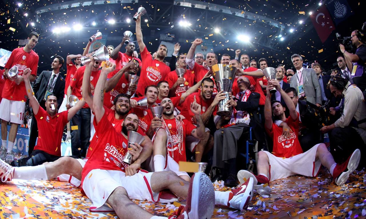 西媒：皇马将就内格雷拉案向FIFA投诉，称长期遭不公对待（西媒称皇马将因内格雷拉案向FIFA申诉，指控长期遭遇不公）