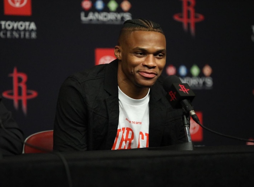 顶替贾秀全，吉林日报：前国脚李尧出任长春大众卓越女足主帅（吉林日报：前国脚李尧接任长春大众卓越女足主教练，接棒贾秀全）