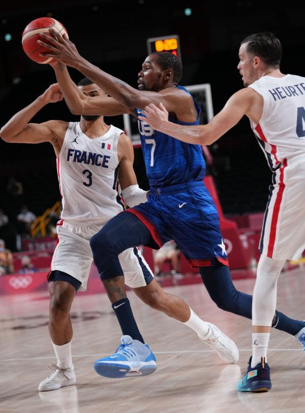 严重失准！森林狼首节三分8中0，23分有11分来自罚球（手感冰冷！森林狼首节三分8投全铁，23分里有11分靠罚球拿到）