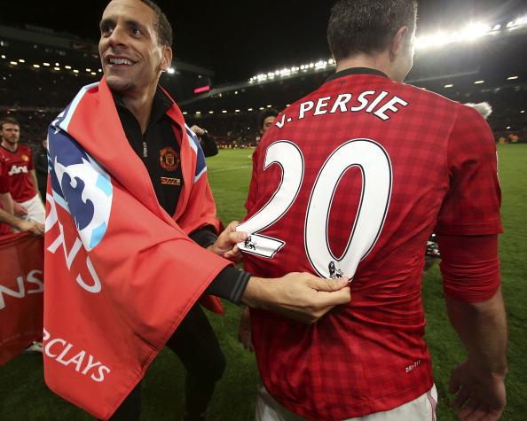 官方：米兰与18岁中场萨拉完成续约；据悉新合同到2030年（米兰官宣18岁中场萨拉完成续约，合约或至2030年）