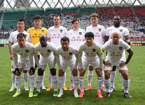 王晓龙：在西班牙踢球竞争很大，缺乏学习和社交能力会很困难（王晓龙：西班牙足坛竞争激烈，缺乏学习与社交能力将举步维艰）