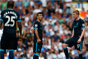 英超青训球员炫耀贩毒被判3年，同伙持枪获刑10年（英超梯队球员因炫耀贩毒获刑3年，持枪同伙被判10年）