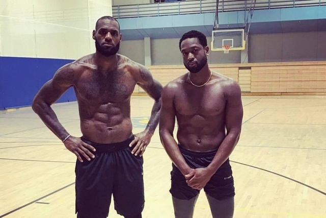 凌晨4点：欧冠19亿欧元对决，利物浦19人战国米，萨拉赫被弃！（凌晨4点，欧冠总身价19亿之战：利物浦19人挑战国米，萨拉赫落选！）