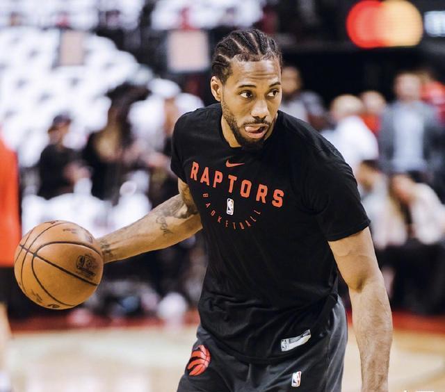 联赛还是不错的！胡明轩7中4&三分5中2拿到10分3板2断（联赛表现不俗！胡明轩投篮7中4、三分5中2，贡献10分3篮板2抢断）