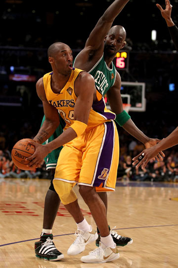 官方：拜仁后卫莱默尔当选2025奥地利年度最佳球员（官宣：拜仁后卫莱默尔荣膺2025年奥地利足球先生）