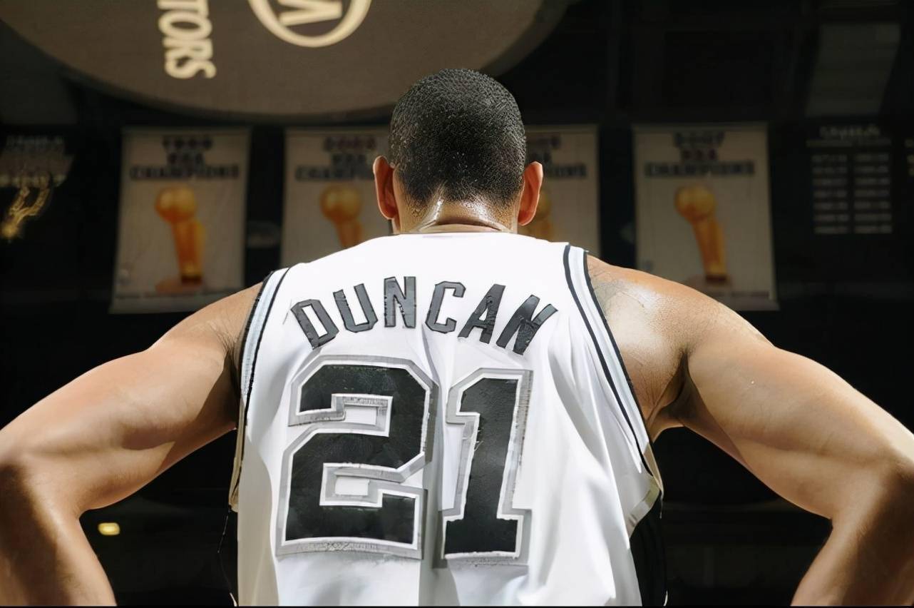 国乒迎来两大挑战！张本智和心态够狠，丝毫不惧四川老家球迷倒戈（国乒面临两重挑战！张本智和心态强硬，面对四川老家球迷倒戈也不怵）