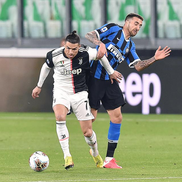 广东喜忧参半！徐杰暴走王洪泽崛起，张皓嘉遭弃麦考尔复出补短板（广东喜忧并存：徐杰大爆发、王洪泽崛起，张皓嘉被放弃，麦考尔复出补强弱项）