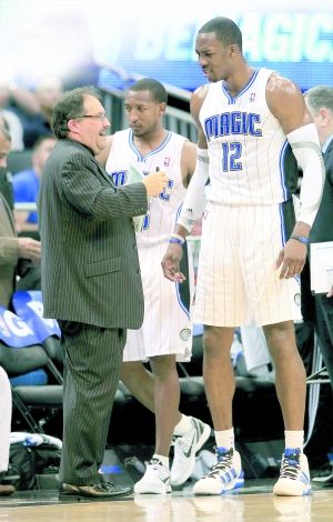 福布斯本年度球队市值排行：牛仔130亿美元居首，前50仅4足球队（福布斯年度球队估值榜出炉：达拉斯牛仔以130亿美元领跑，前50仅有4支足球队）