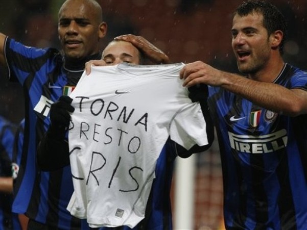 体坛联播｜曼联战平西汉姆5轮仅1胜，米兰意大利杯遭淘汰（体坛速递｜曼联近5轮仅1胜战平西汉姆，米兰意杯出局）